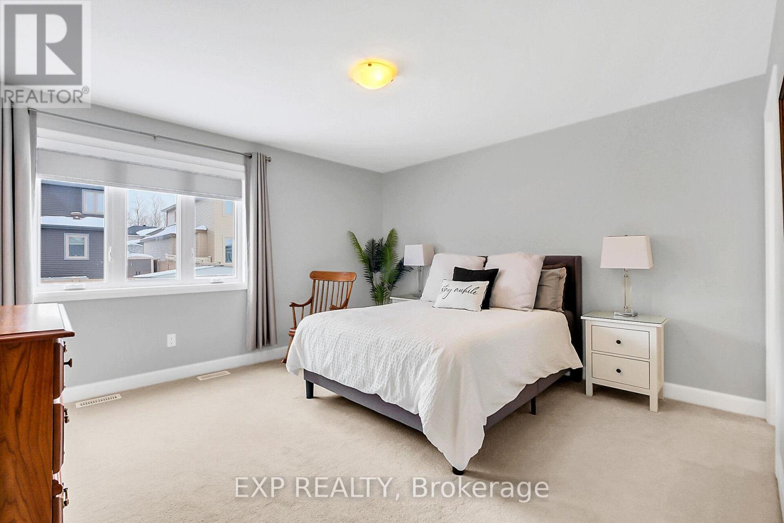 












246 STATION TRAIL

,
Russell,




Ontario
K4R0C9

