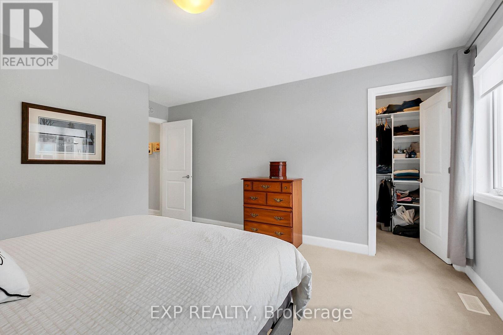












246 STATION TRAIL

,
Russell,




Ontario
K4R0C9

