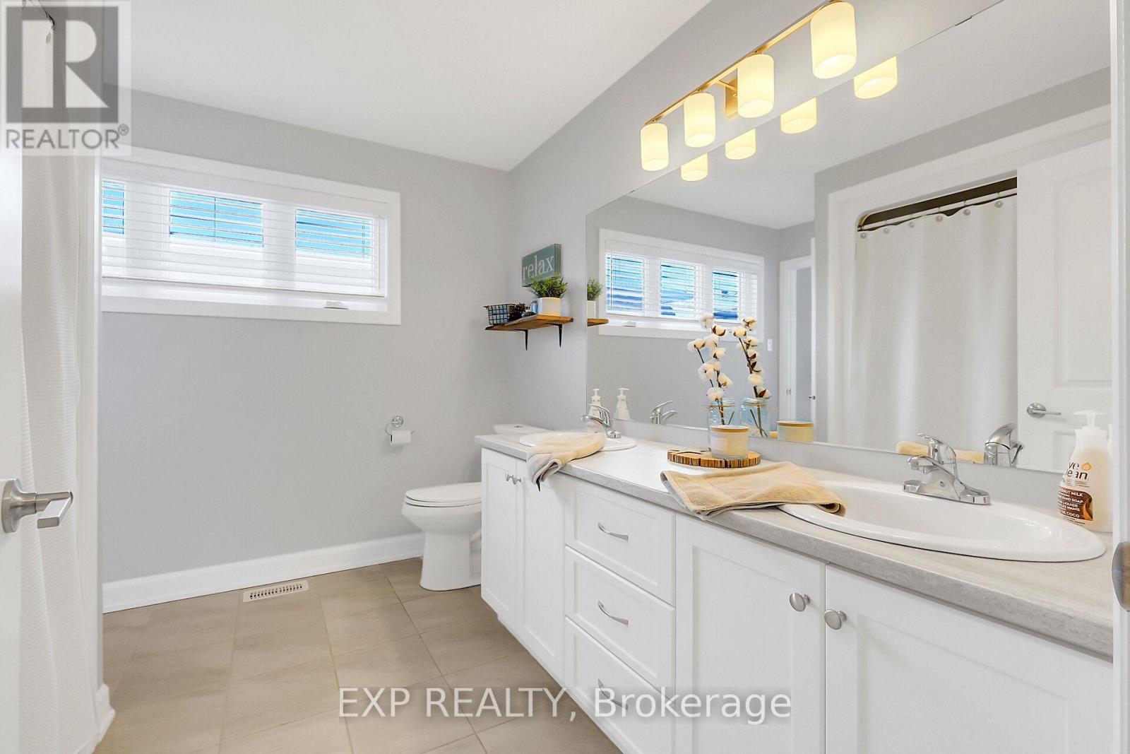 












246 STATION TRAIL

,
Russell,




Ontario
K4R0C9


