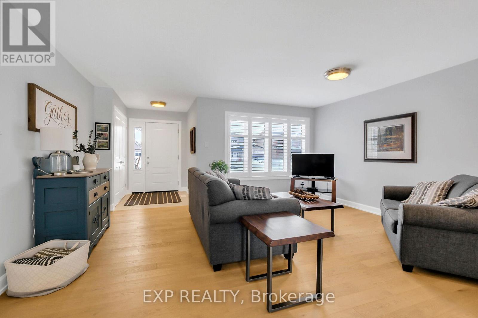 












246 STATION TRAIL

,
Russell,




Ontario
K4R0C9

