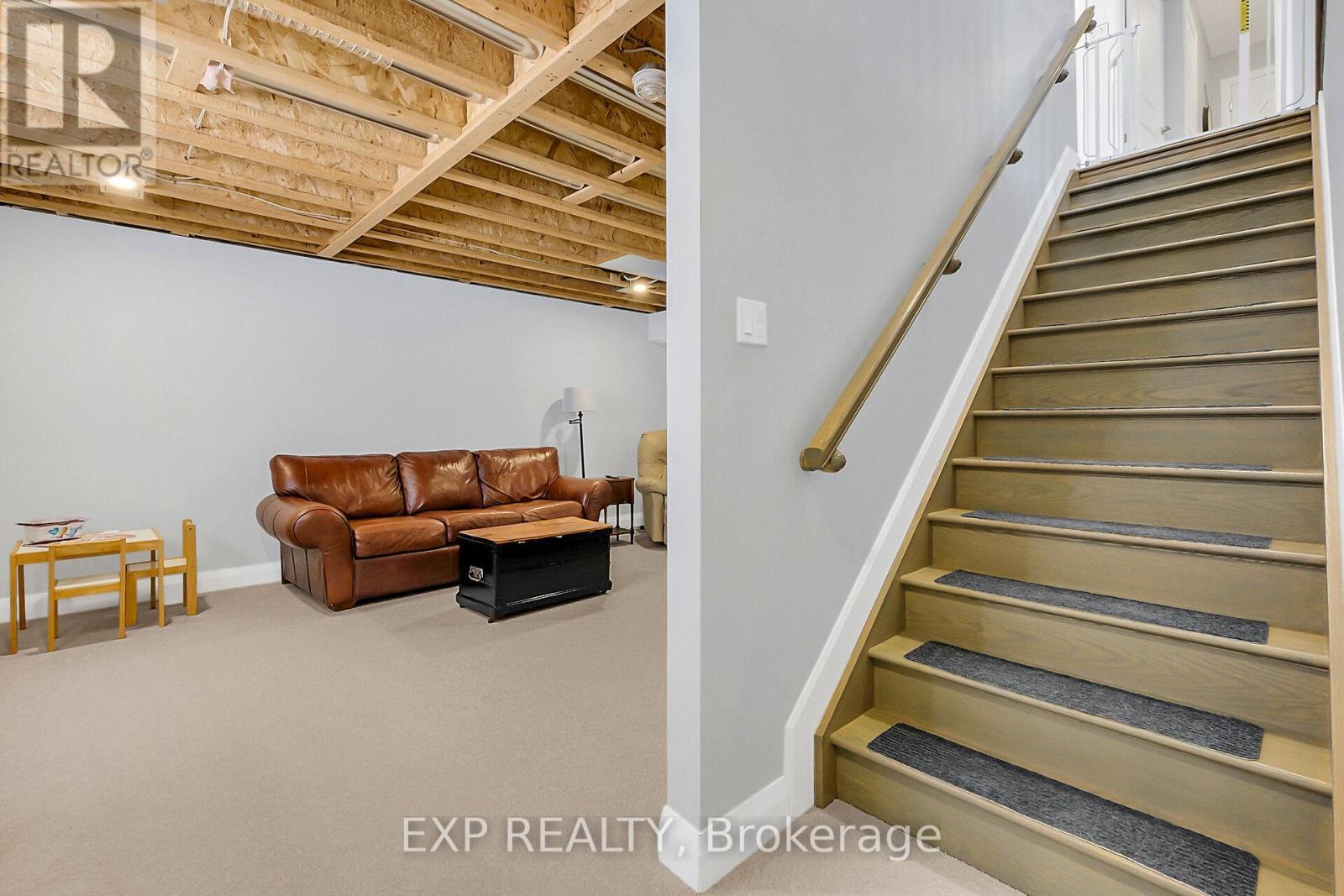 












246 STATION TRAIL

,
Russell,




Ontario
K4R0C9

