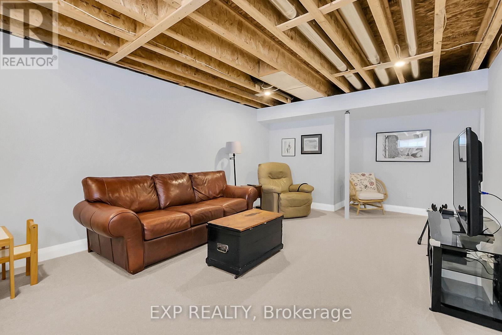 












246 STATION TRAIL

,
Russell,




Ontario
K4R0C9

