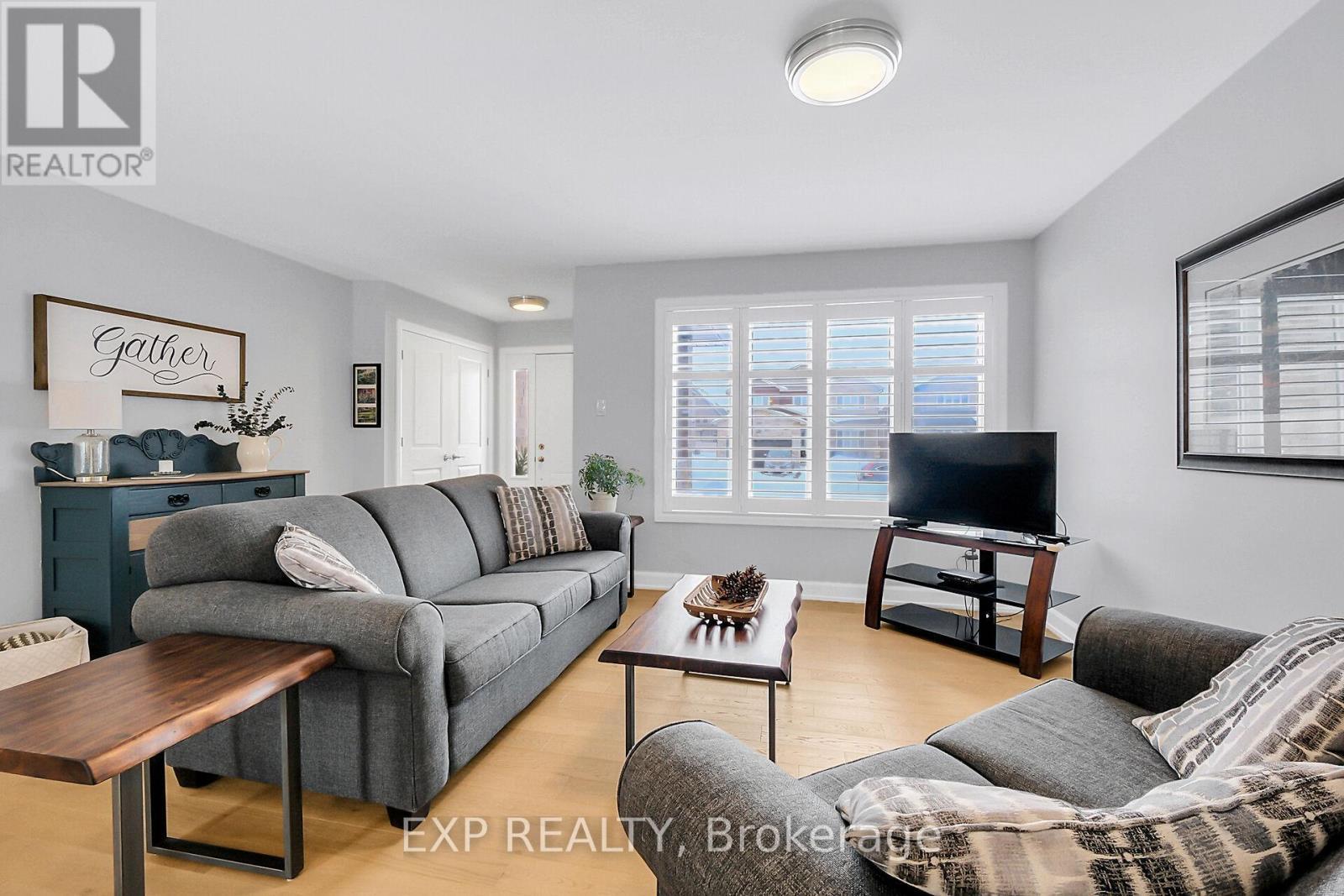 












246 STATION TRAIL

,
Russell,




Ontario
K4R0C9

