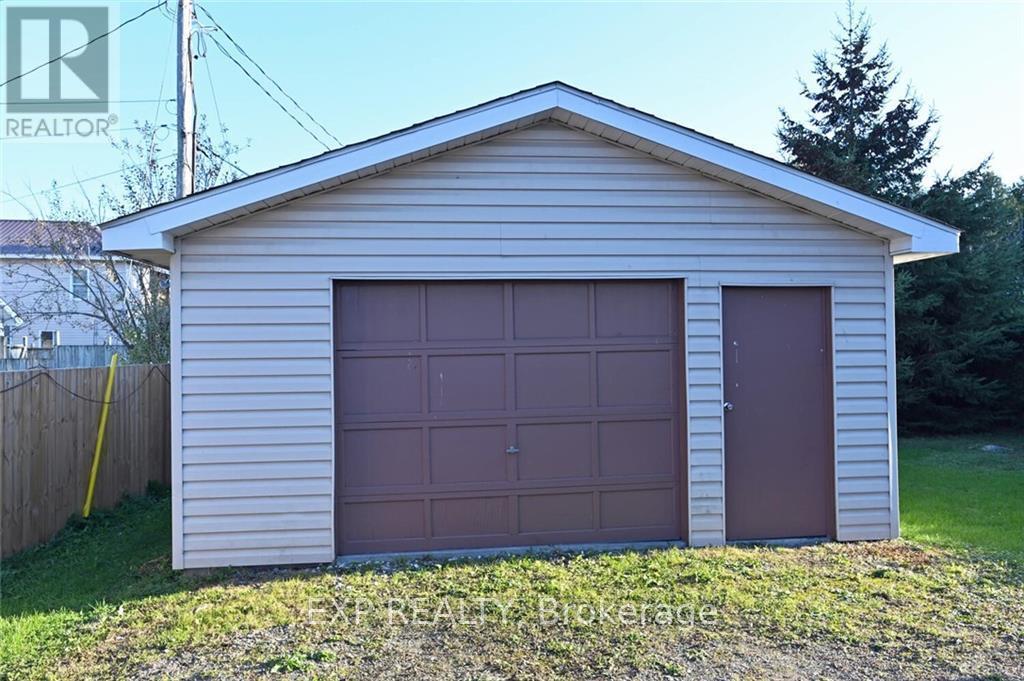 












161-191 ELIZA STREET

,
Prescott,




Ontario
K0E1T0

