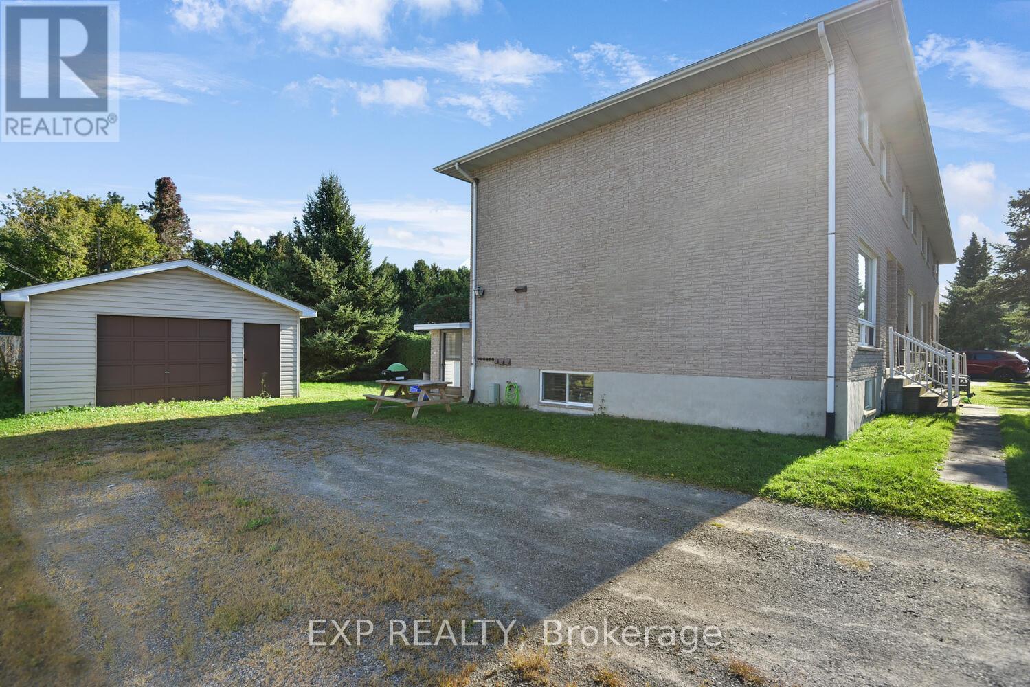 












161-191 ELIZA STREET

,
Prescott,




Ontario
K0E1T0

