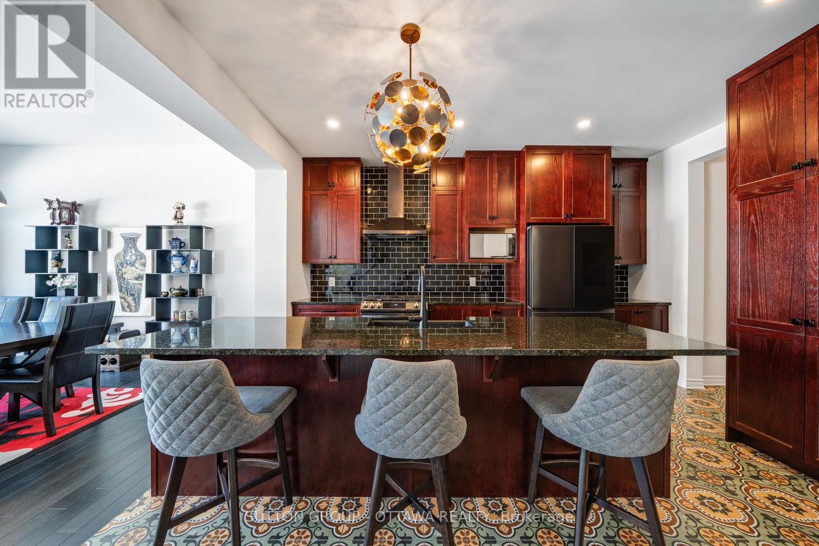 












604 ENCLAVE LANE

,
Clarence-Rockland,




Ontario
K4K0M8

