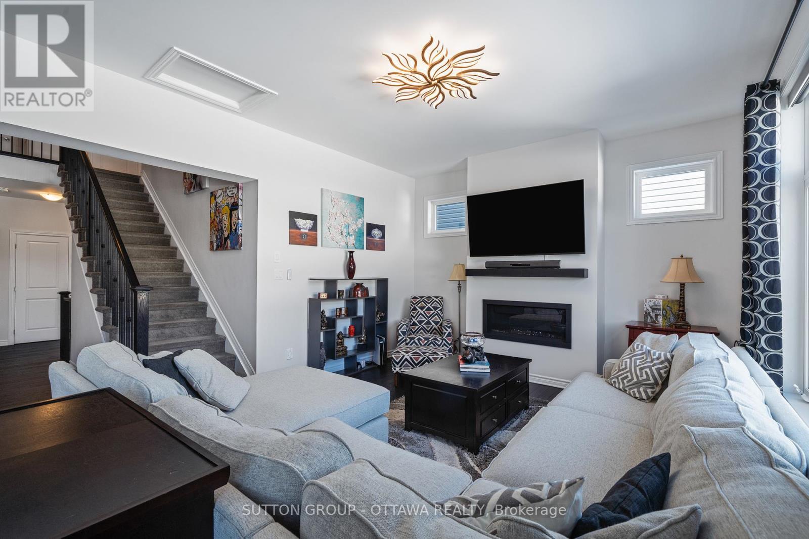 












604 ENCLAVE LANE

,
Clarence-Rockland,




Ontario
K4K0M8

