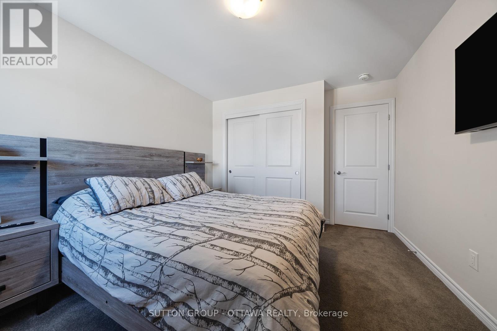 












604 ENCLAVE LANE

,
Clarence-Rockland,




Ontario
K4K0M8

