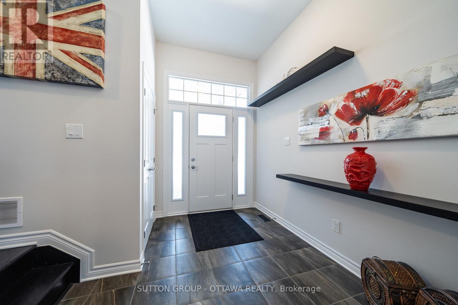 












604 ENCLAVE LANE

,
Clarence-Rockland,




Ontario
K4K0M8


