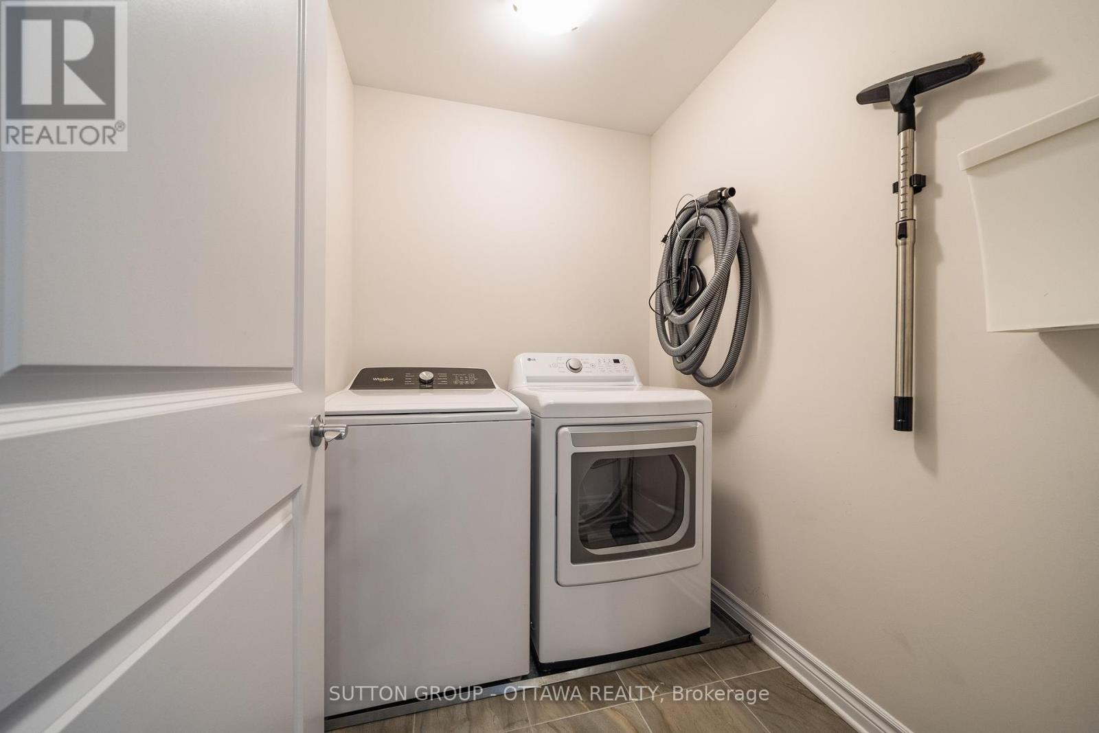












604 ENCLAVE LANE

,
Clarence-Rockland,




Ontario
K4K0M8

