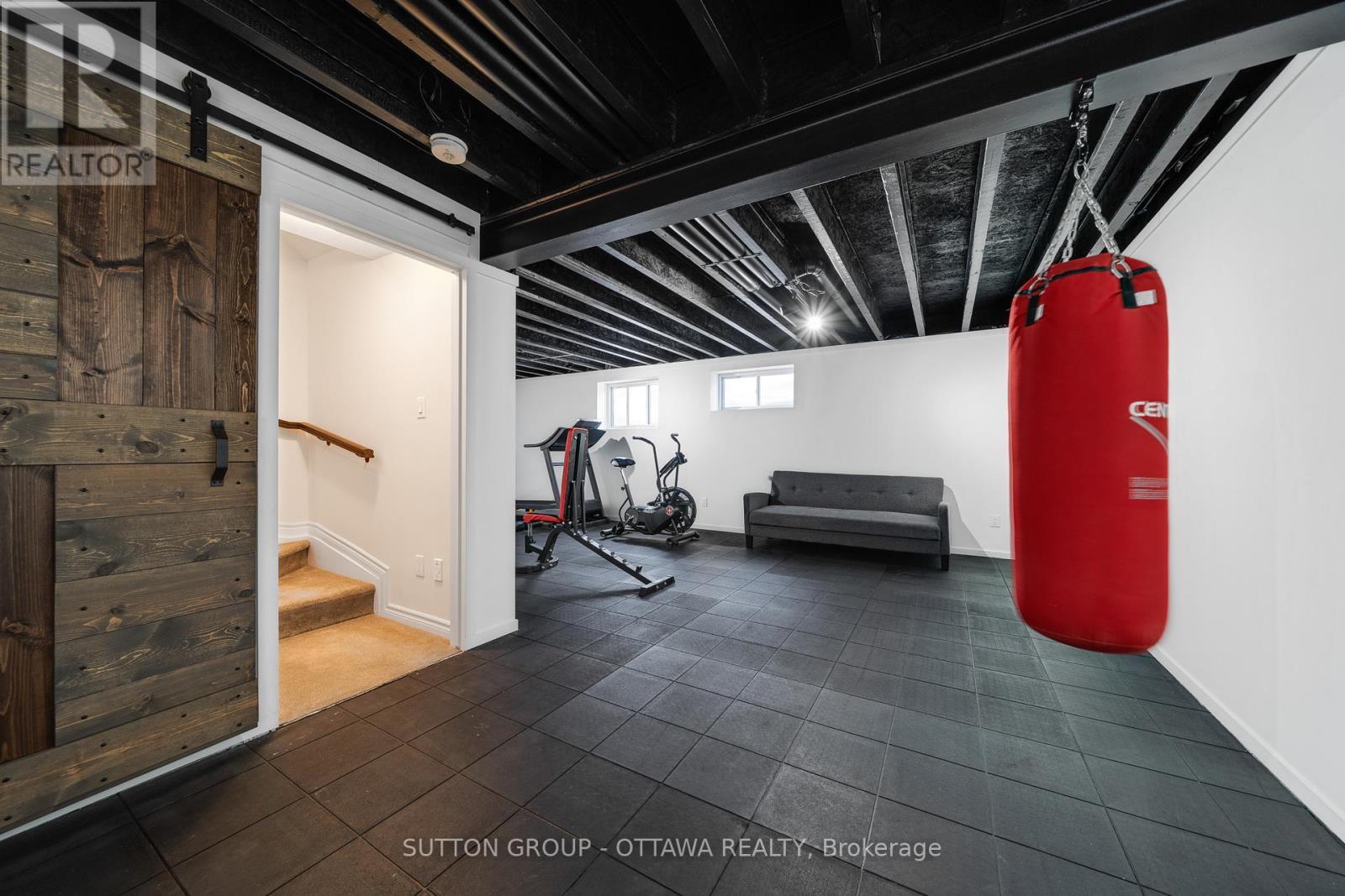 












604 ENCLAVE LANE

,
Clarence-Rockland,




Ontario
K4K0M8

