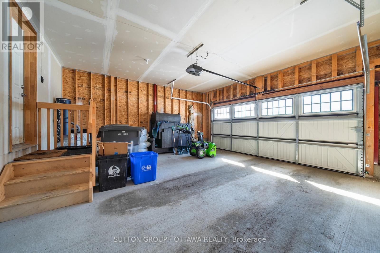 












604 ENCLAVE LANE

,
Clarence-Rockland,




Ontario
K4K0M8

