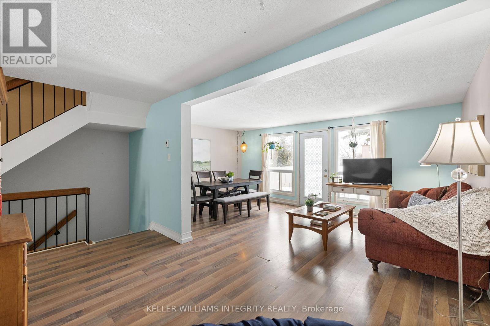 












2013 STONEHENGE CRESCENT

,
Ottawa,




Ontario
K1B4N7

