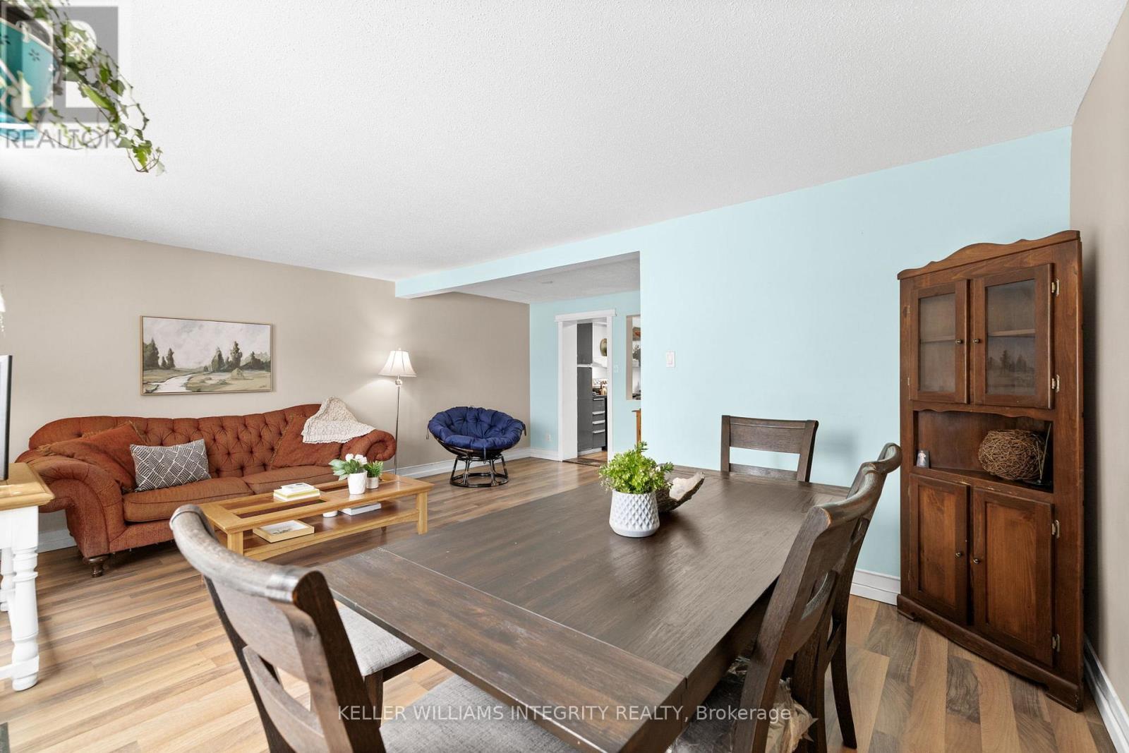 












2013 STONEHENGE CRESCENT

,
Ottawa,




Ontario
K1B4N7

