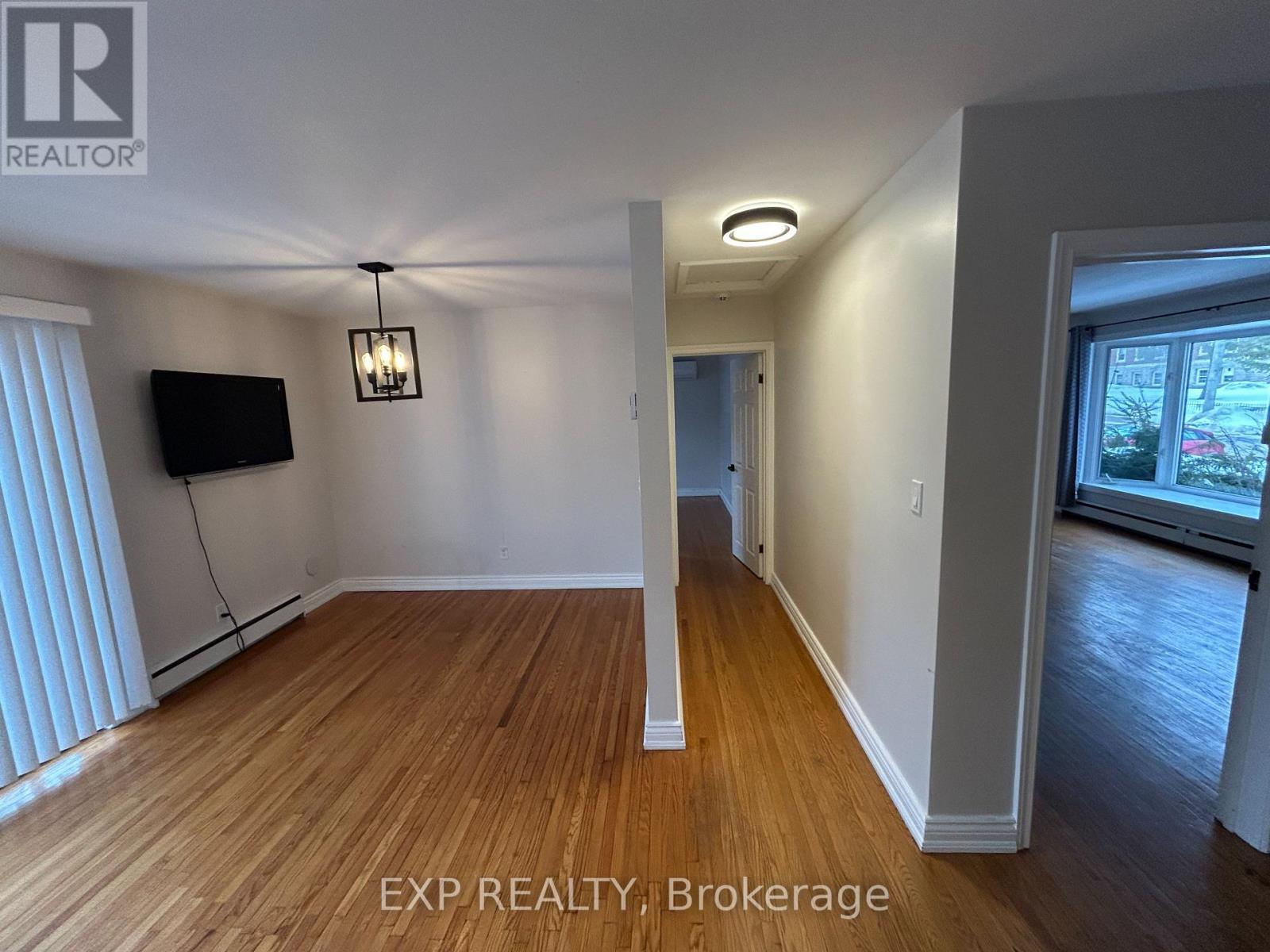 












24 OXFORD AVENUE

,
Brockville,




Ontario
K6V3H2

