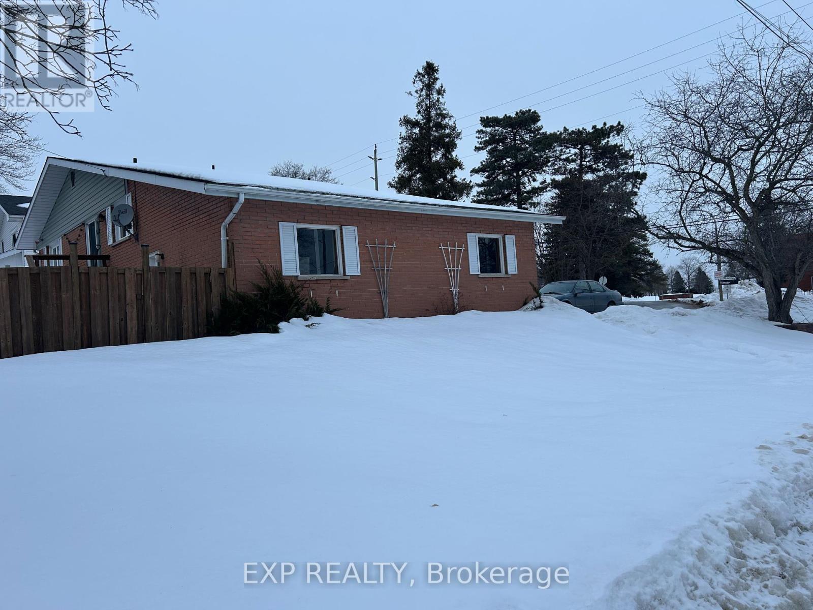 












24 OXFORD AVENUE

,
Brockville,




Ontario
K6V3H2

