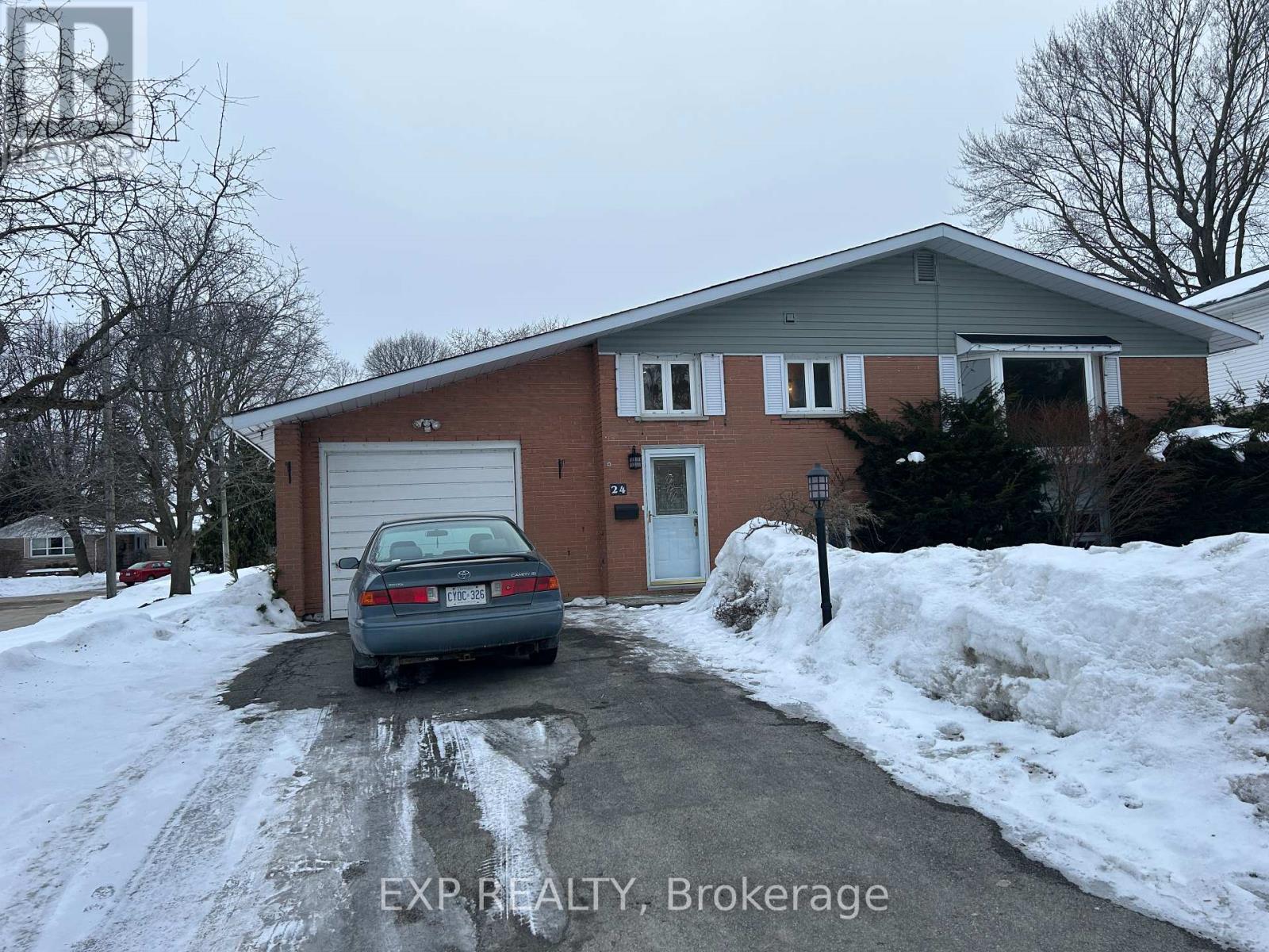 












24 OXFORD AVENUE

,
Brockville,




Ontario
K6V3H2

