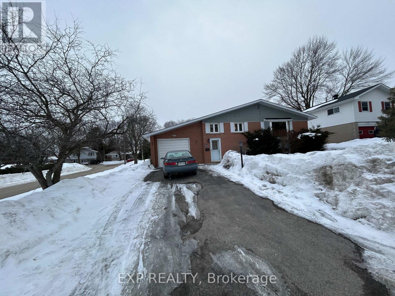 












24 OXFORD AVENUE

,
Brockville,




Ontario
K6V3H2

