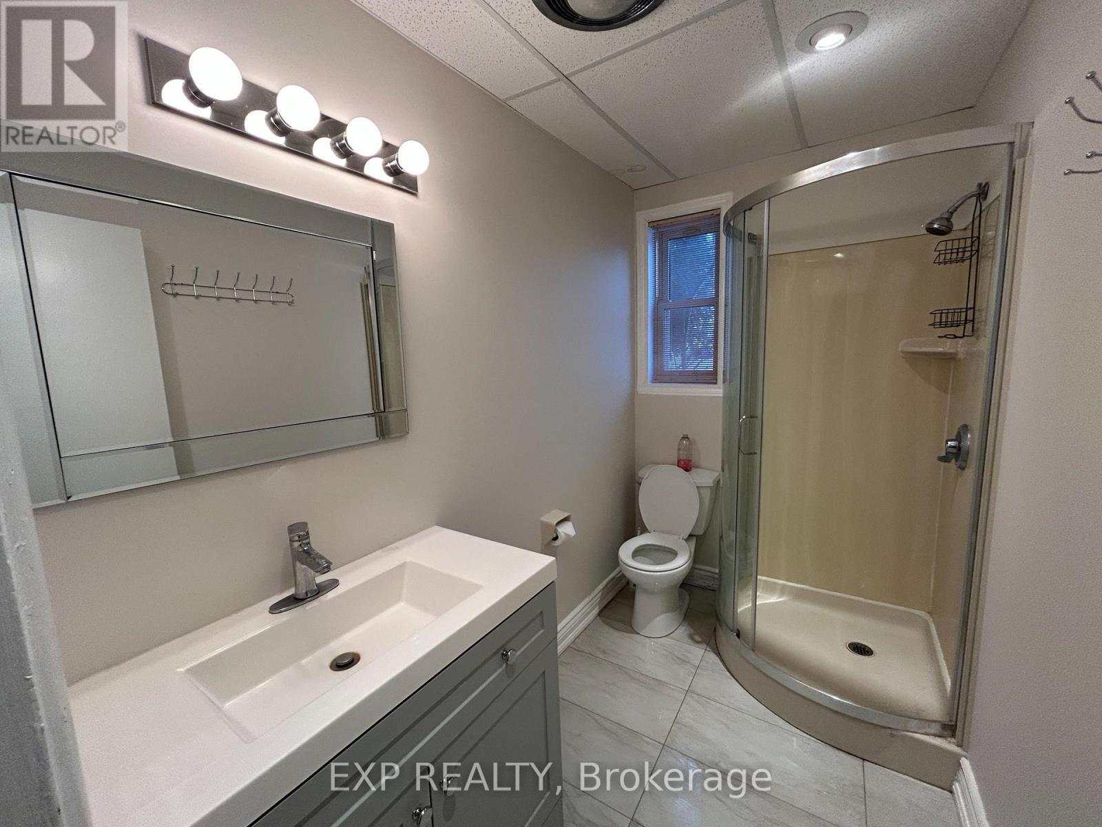 












24 OXFORD AVENUE

,
Brockville,




Ontario
K6V3H2

