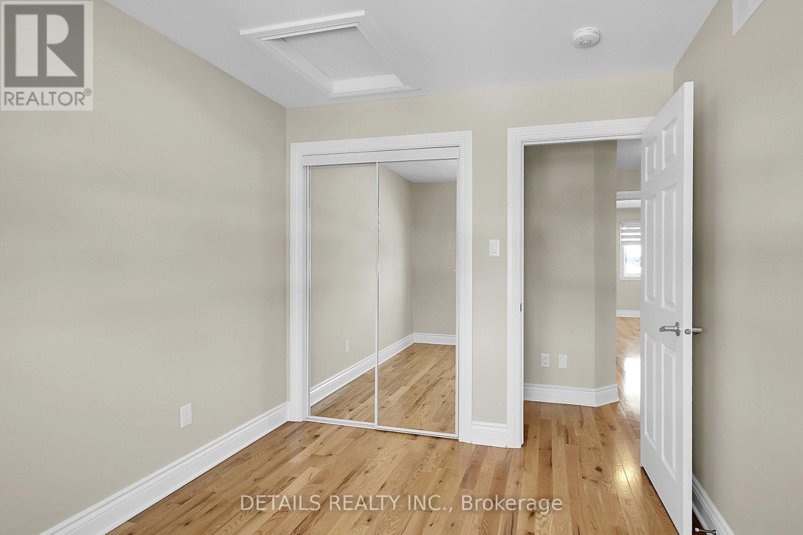 












357 TWILIGHT AVENUE

,
Russell,




Ontario
K4R0E3

