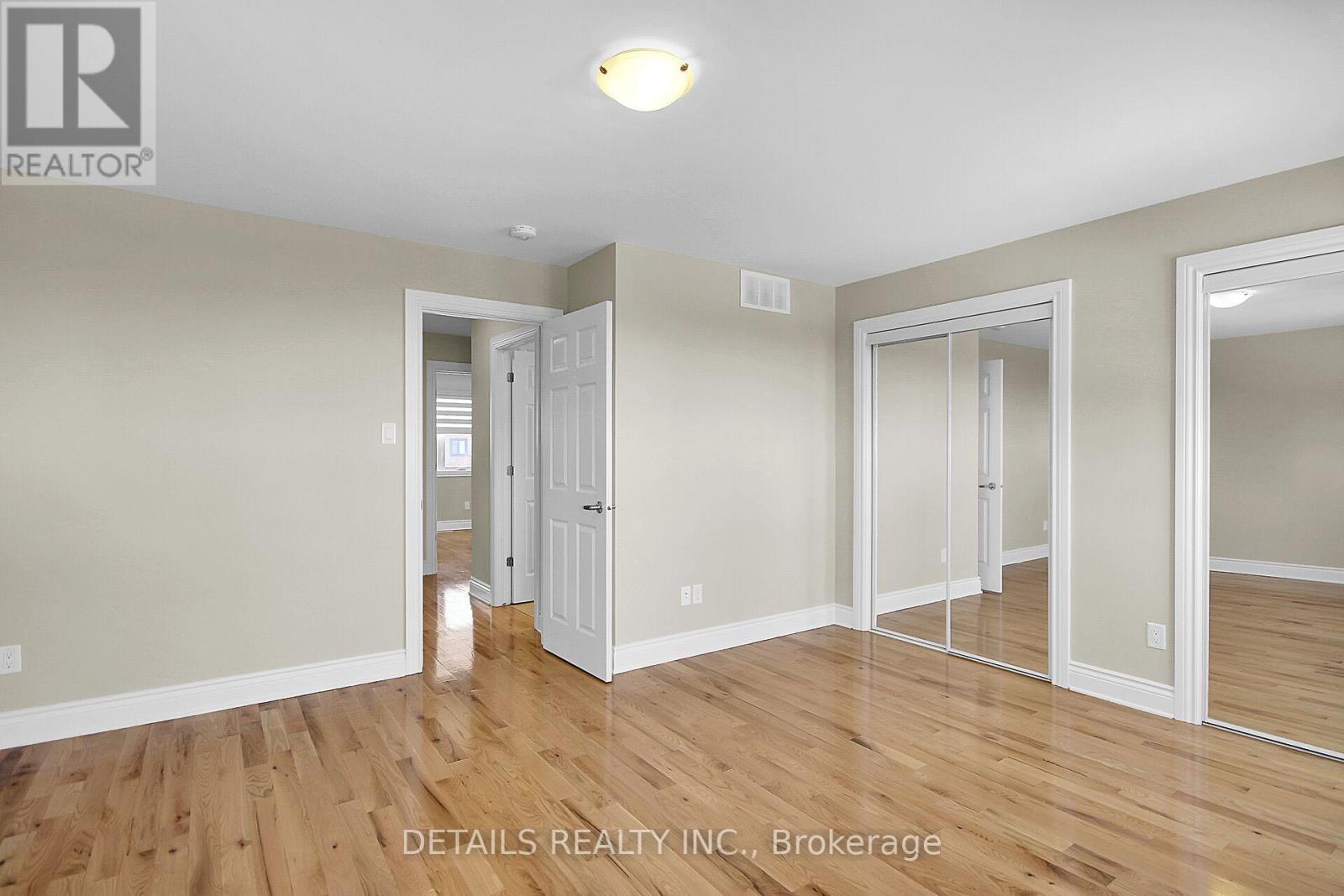 












357 TWILIGHT AVENUE

,
Russell,




Ontario
K4R0E3

