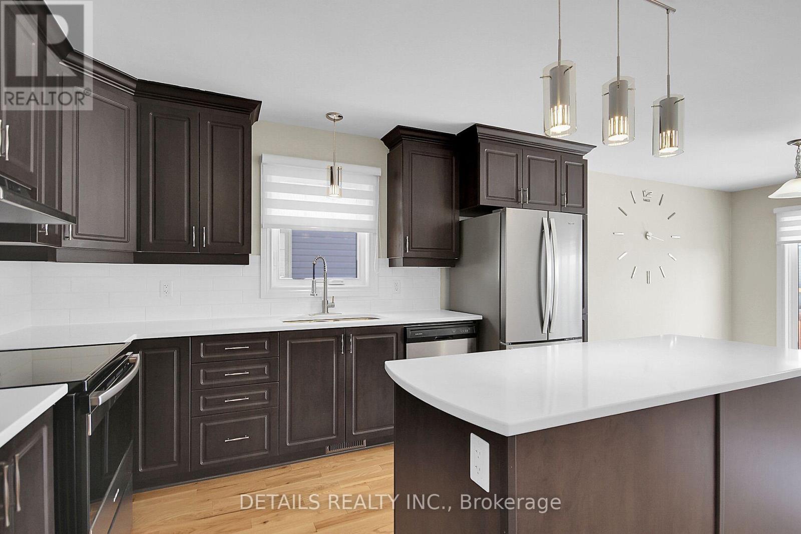 












357 TWILIGHT AVENUE

,
Russell,




Ontario
K4R0E3

