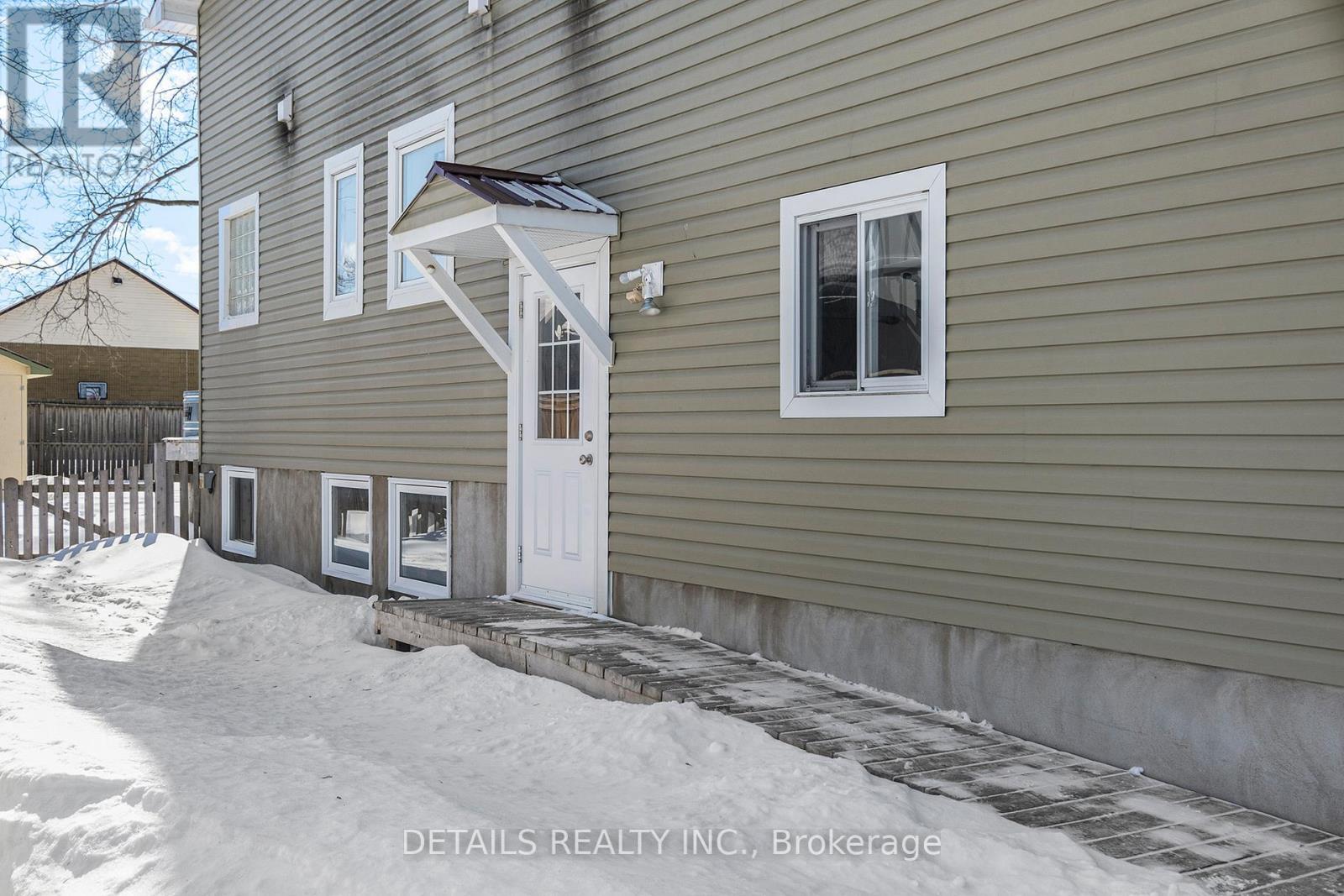 












8 ALMA STREET E

,
North Grenville,




Ontario
K0G1J0

