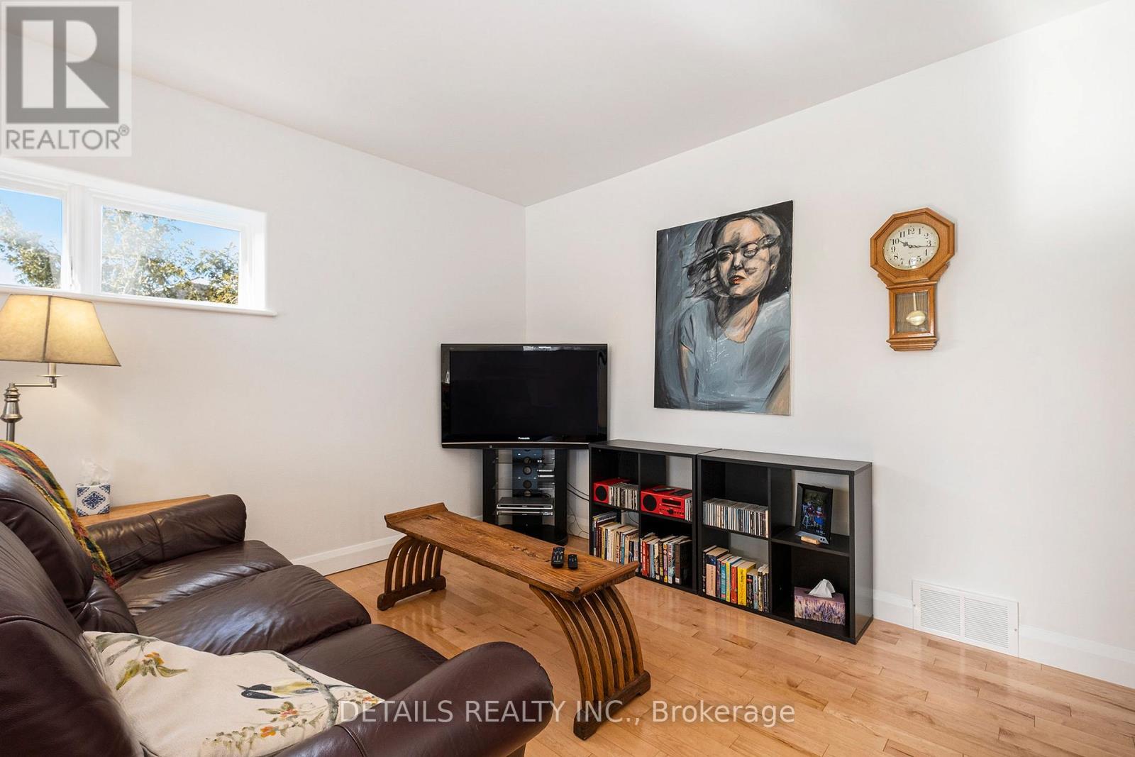 












8 ALMA STREET E

,
North Grenville,




Ontario
K0G1J0


