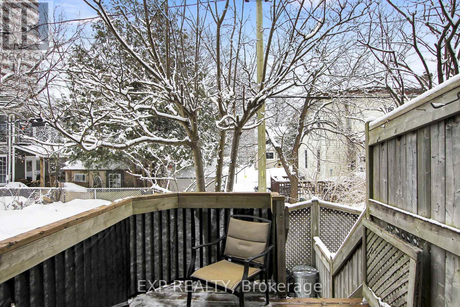 












212 WESTHAVEN CRESCENT

,
Ottawa,




Ontario
K1Z7G3

