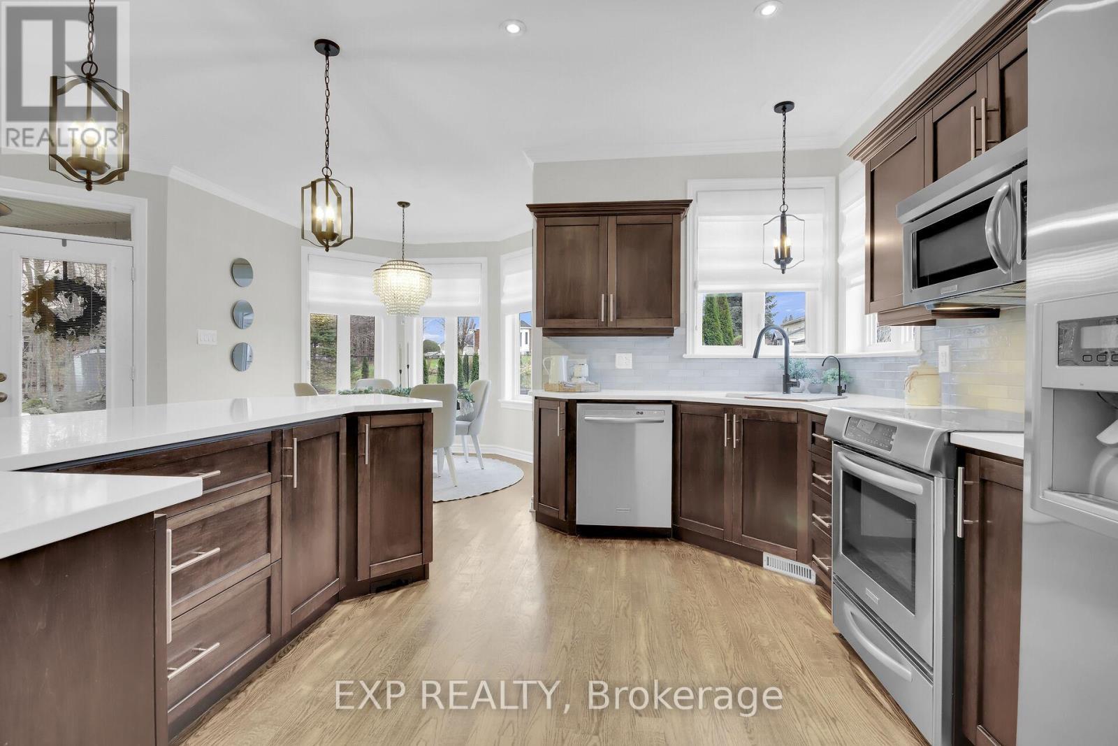 












6654 STILLWOOD DRIVE

,
Ottawa,




Ontario
K0A2T0

