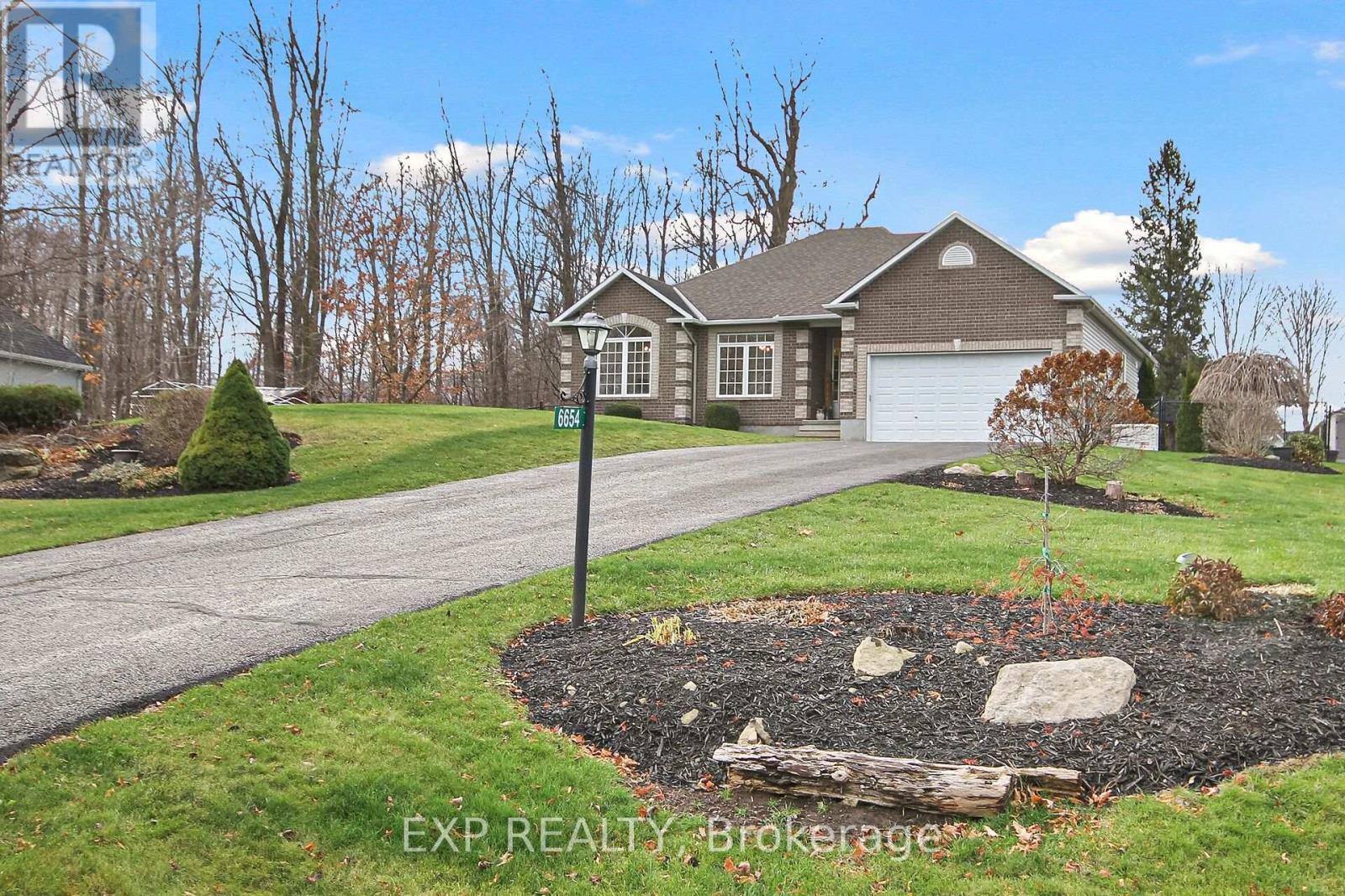 












6654 STILLWOOD DRIVE

,
Ottawa,




Ontario
K0A2T0

