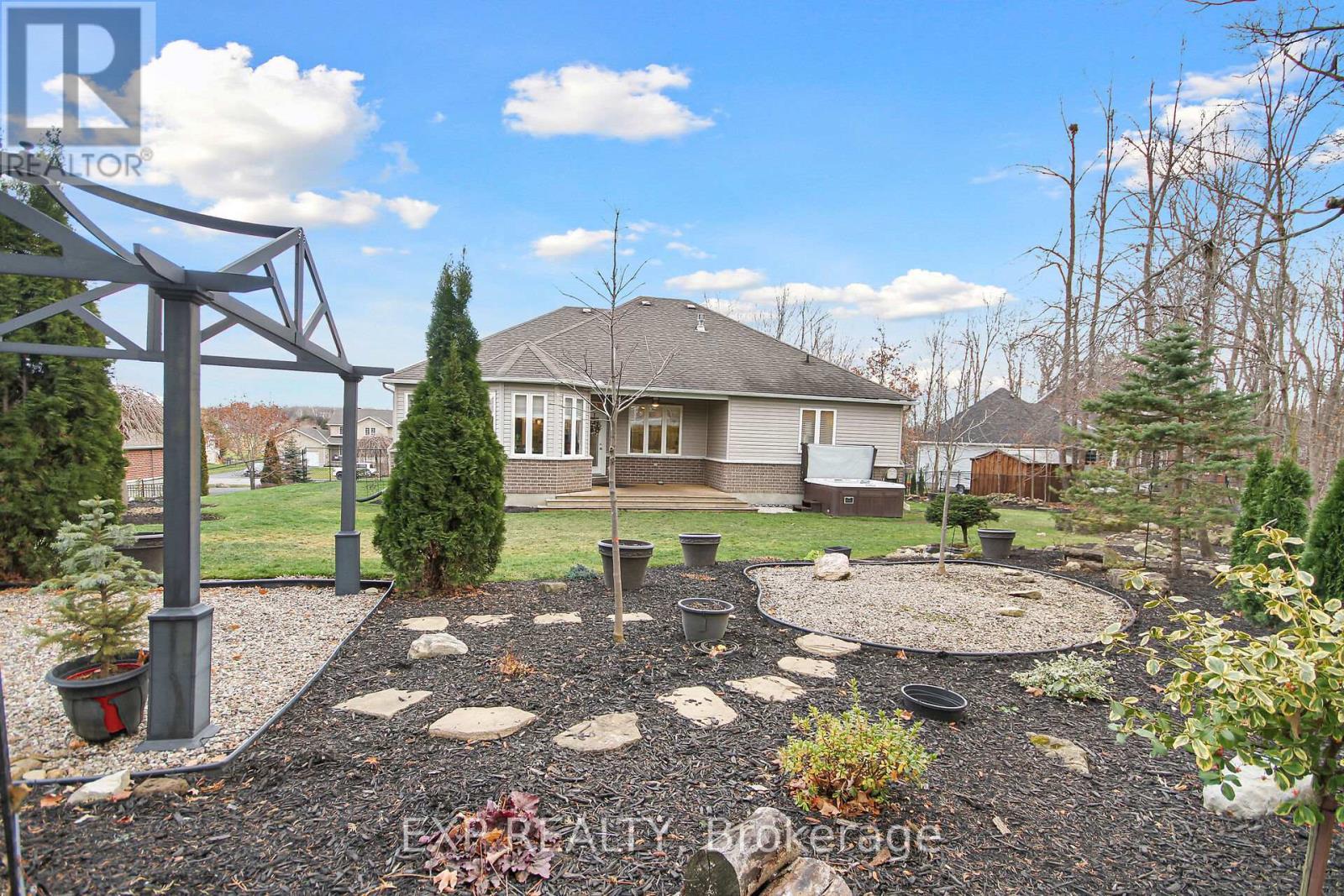 












6654 STILLWOOD DRIVE

,
Ottawa,




Ontario
K0A2T0

