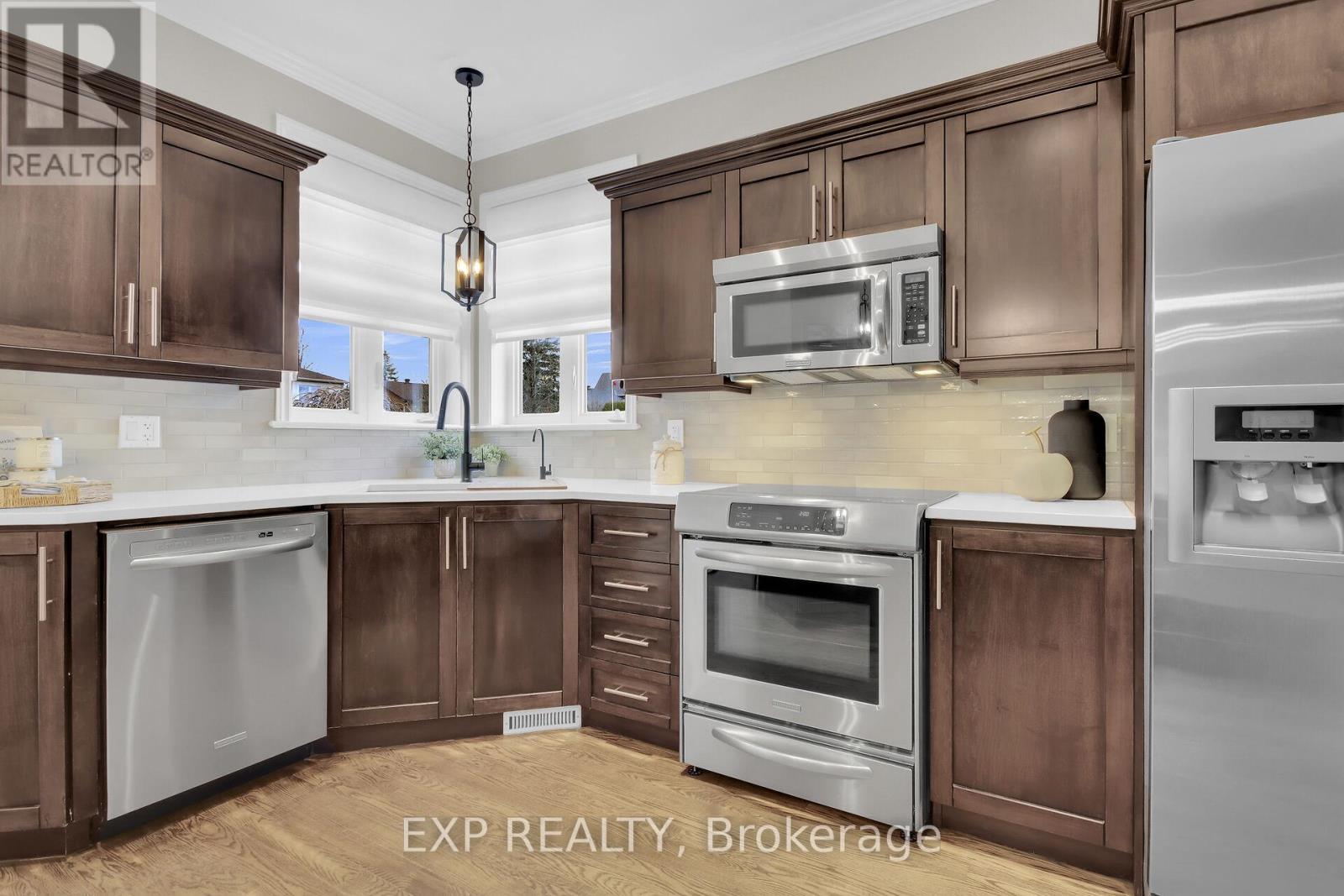 












6654 STILLWOOD DRIVE

,
Ottawa,




Ontario
K0A2T0

