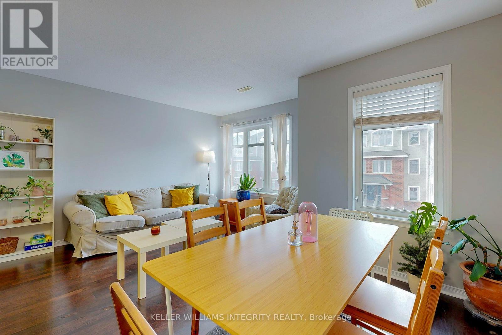












10 - 638 REARDON

,
Ottawa,




Ontario
K1V2K9


