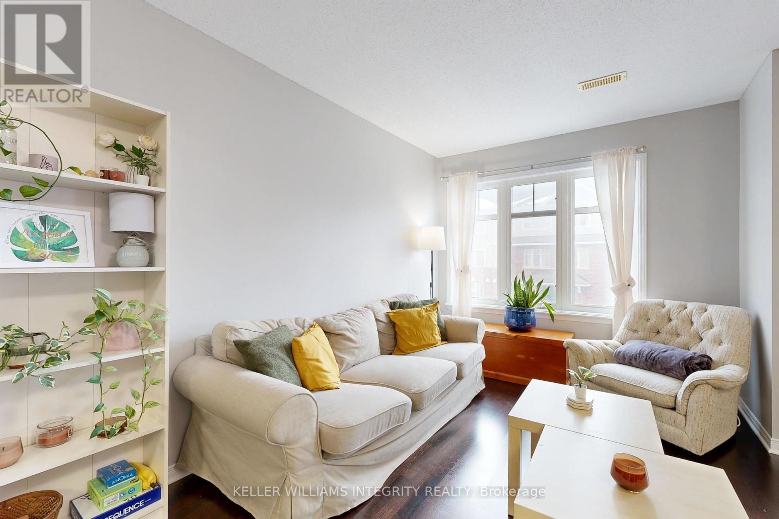 












10 - 638 REARDON

,
Ottawa,




Ontario
K1V2K9

