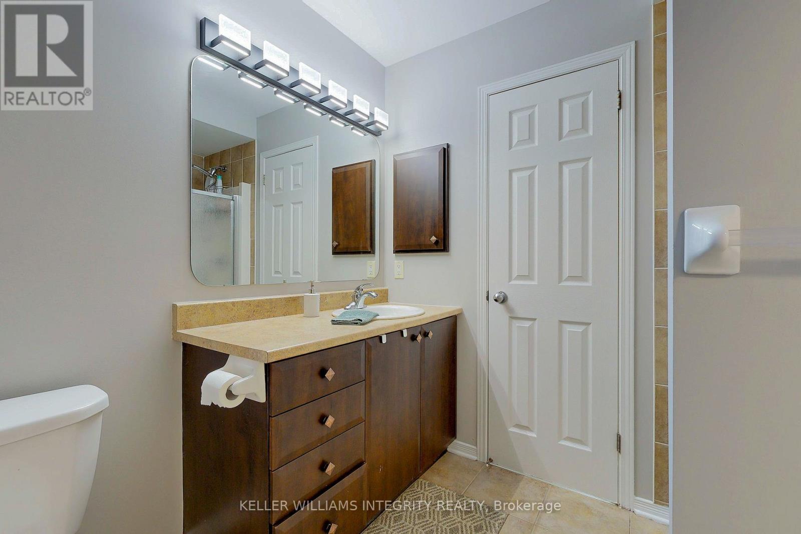 












10 - 638 REARDON

,
Ottawa,




Ontario
K1V2K9

