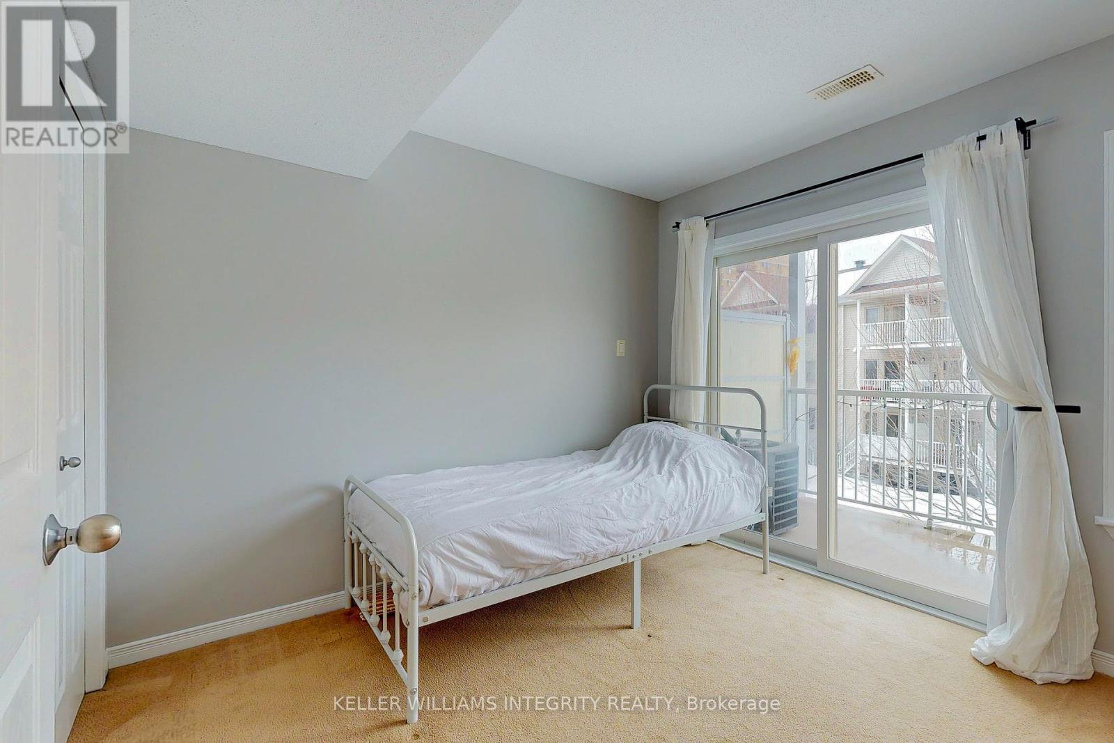 












10 - 638 REARDON

,
Ottawa,




Ontario
K1V2K9

