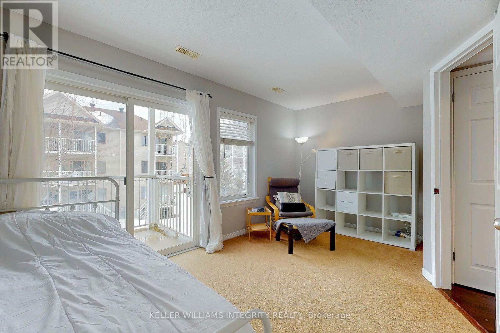 












10 - 638 REARDON

,
Ottawa,




Ontario
K1V2K9

