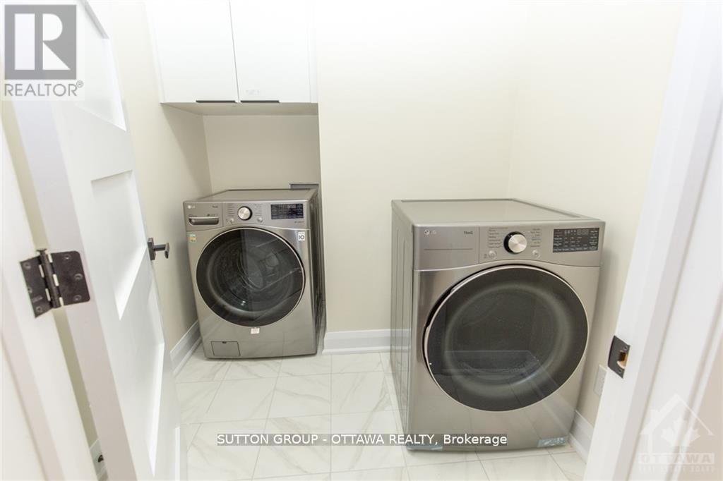 












571 MUTUAL STREET

,
Ottawa,




Ontario
K1K1C5

