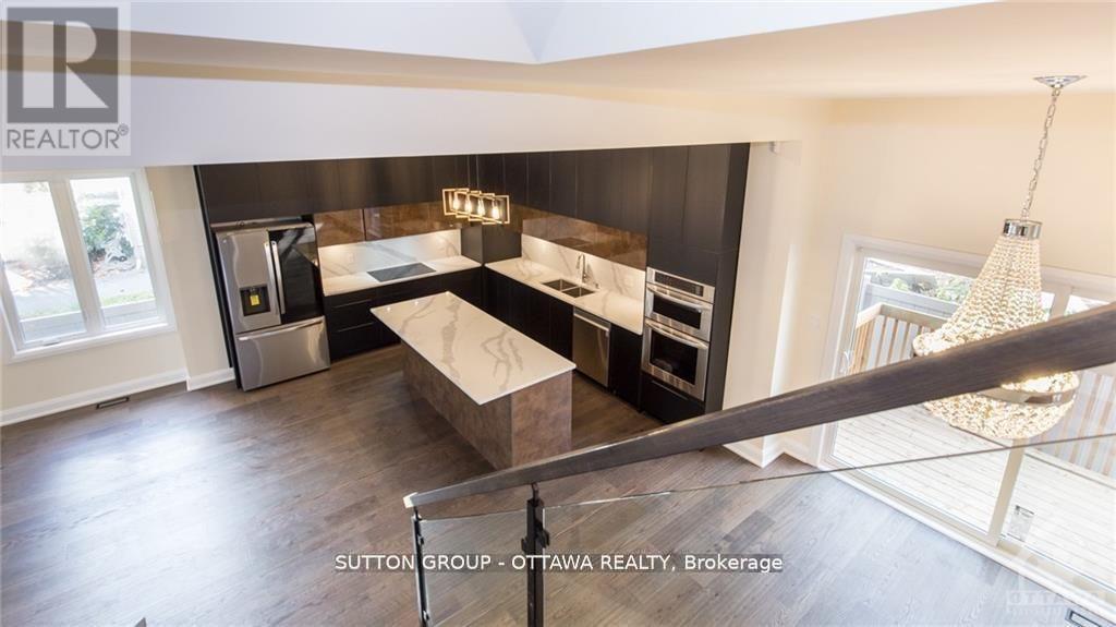 












571 MUTUAL STREET

,
Ottawa,




Ontario
K1K1C5

