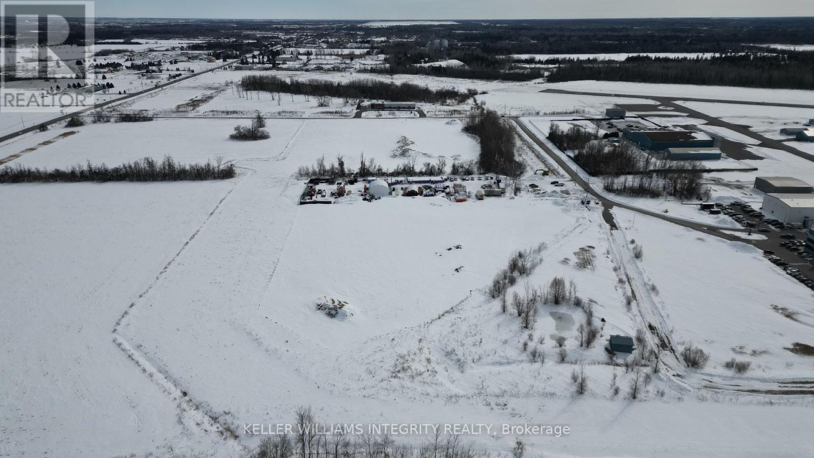 












4 HUISSON ROAD

,
Ottawa,







Ontario
K0A1L0

