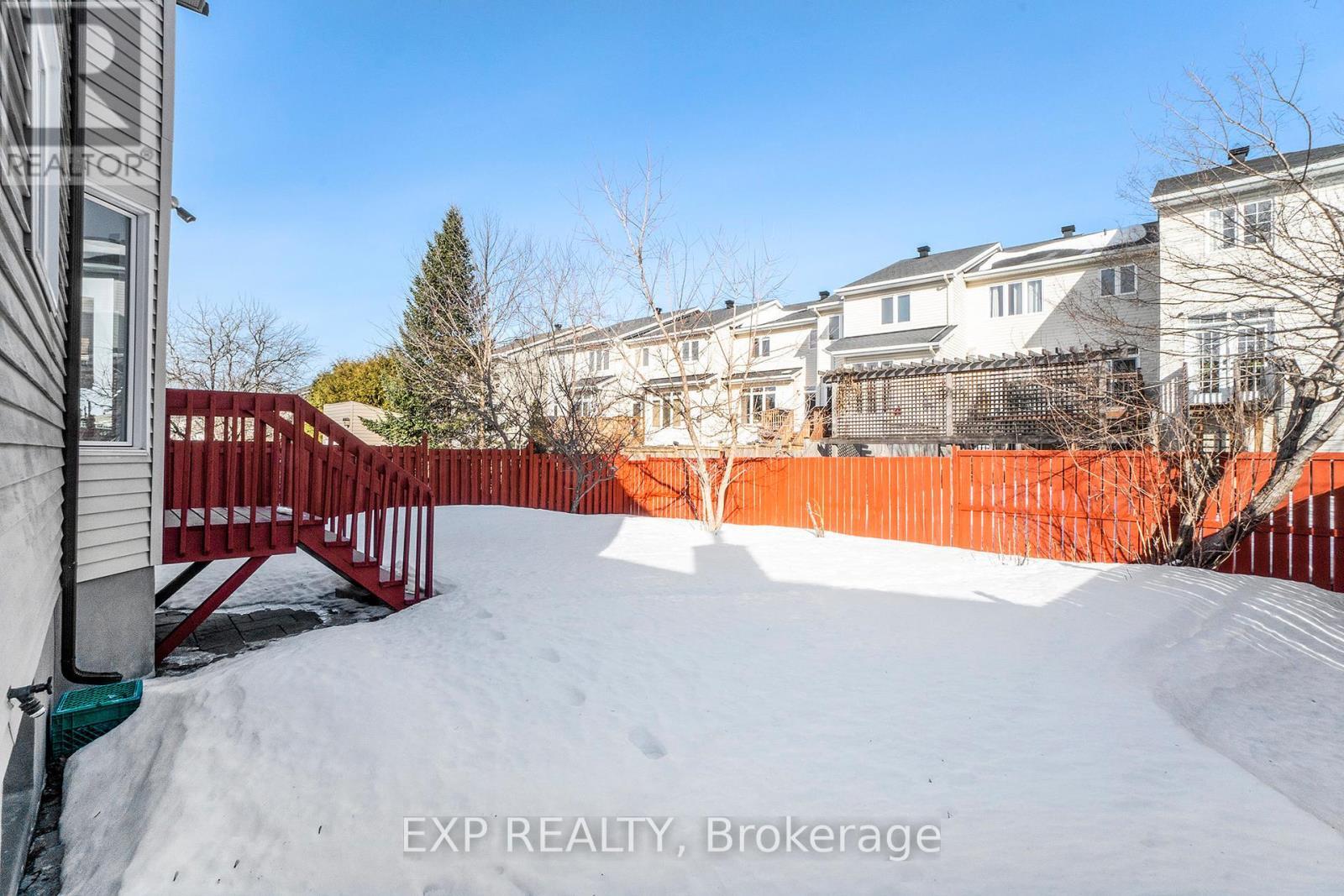 












33 BRIDLE PARK DRIVE

,
Ottawa,




Ontario
K2M2E2

