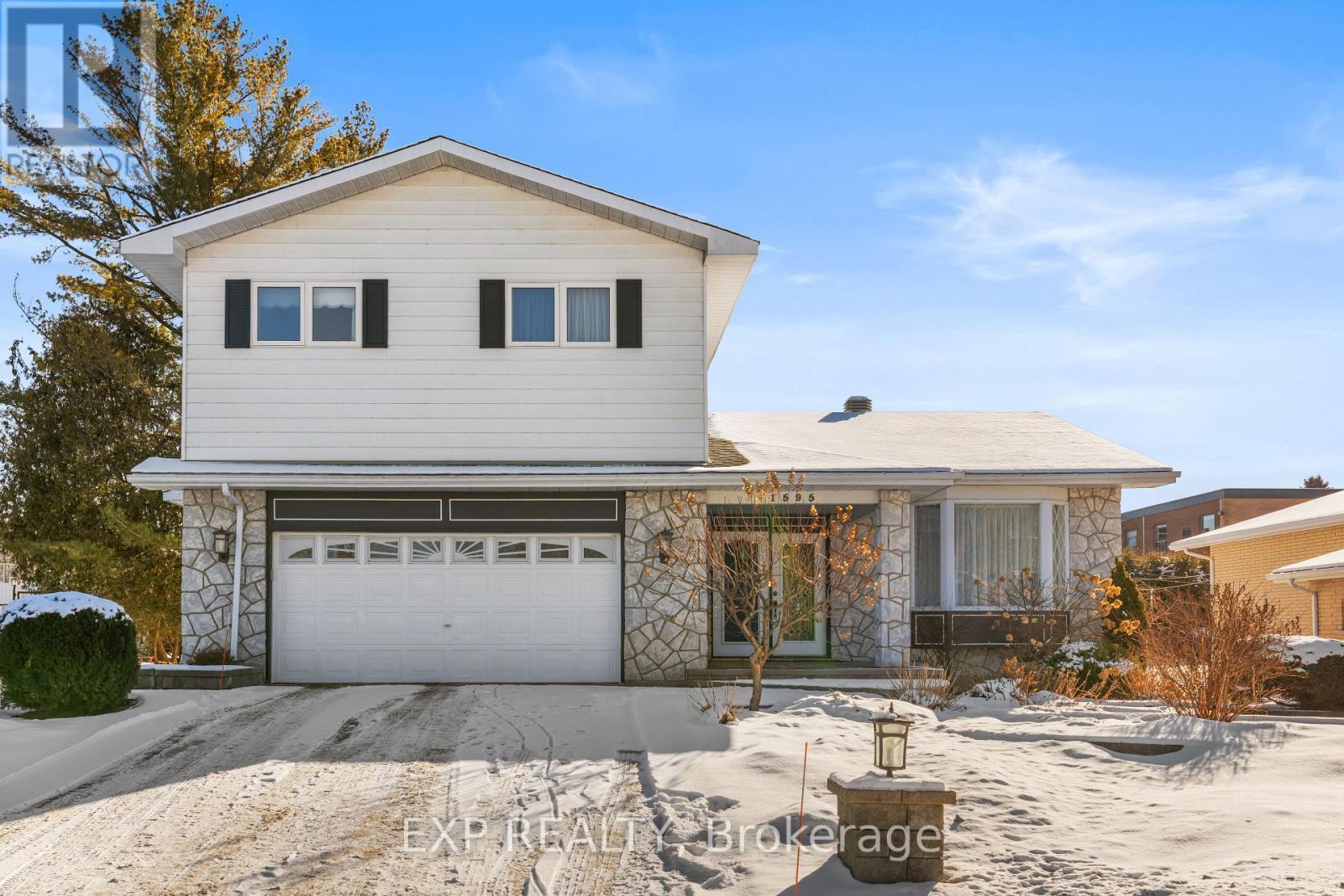 












1595 DU PARC AVENUE

,
Clarence-Rockland,




Ontario
K4K1C3

