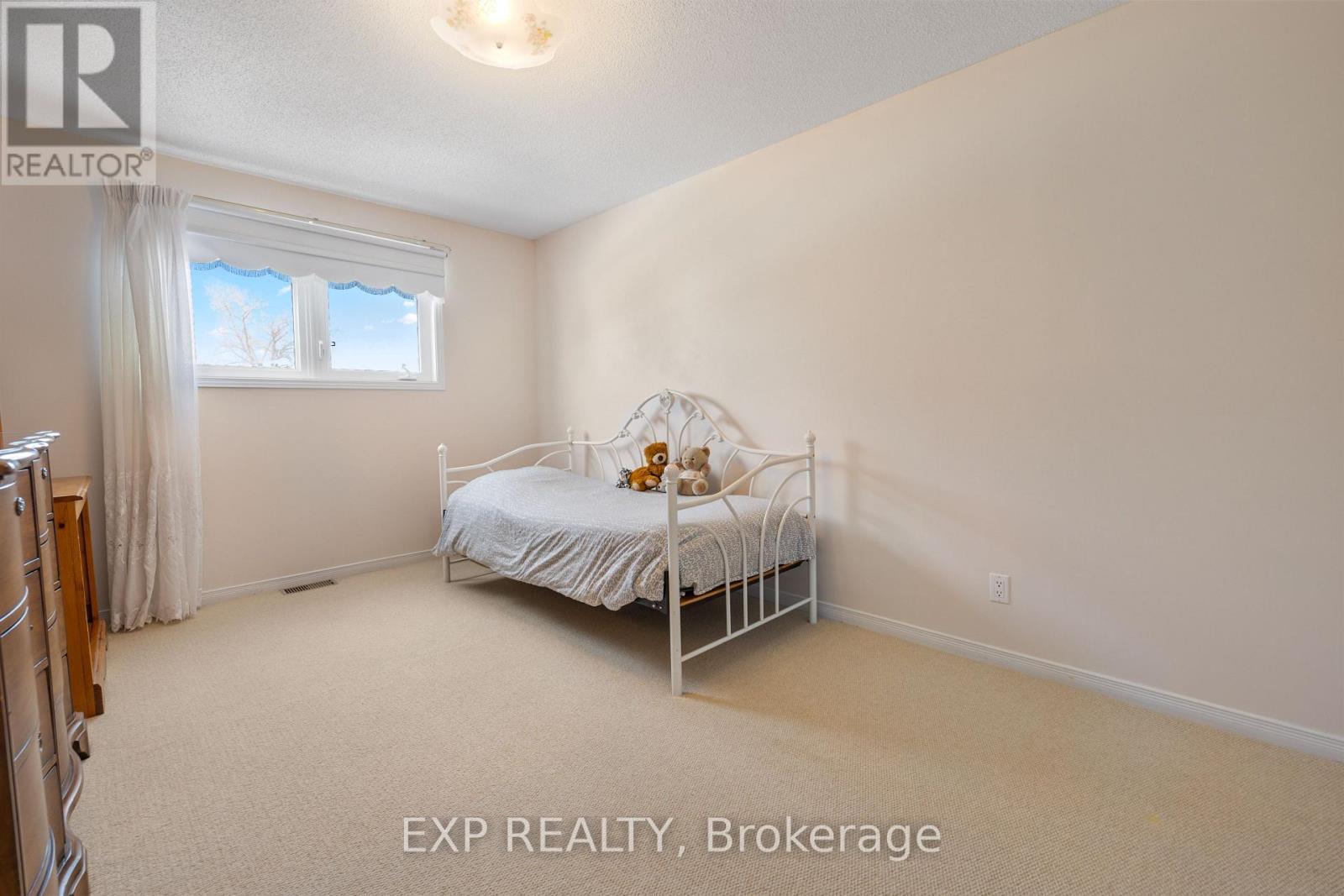 












1595 DU PARC AVENUE

,
Clarence-Rockland,




Ontario
K4K1C3

