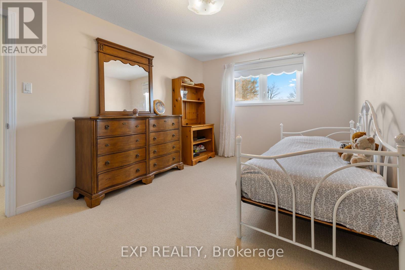 












1595 DU PARC AVENUE

,
Clarence-Rockland,




Ontario
K4K1C3

