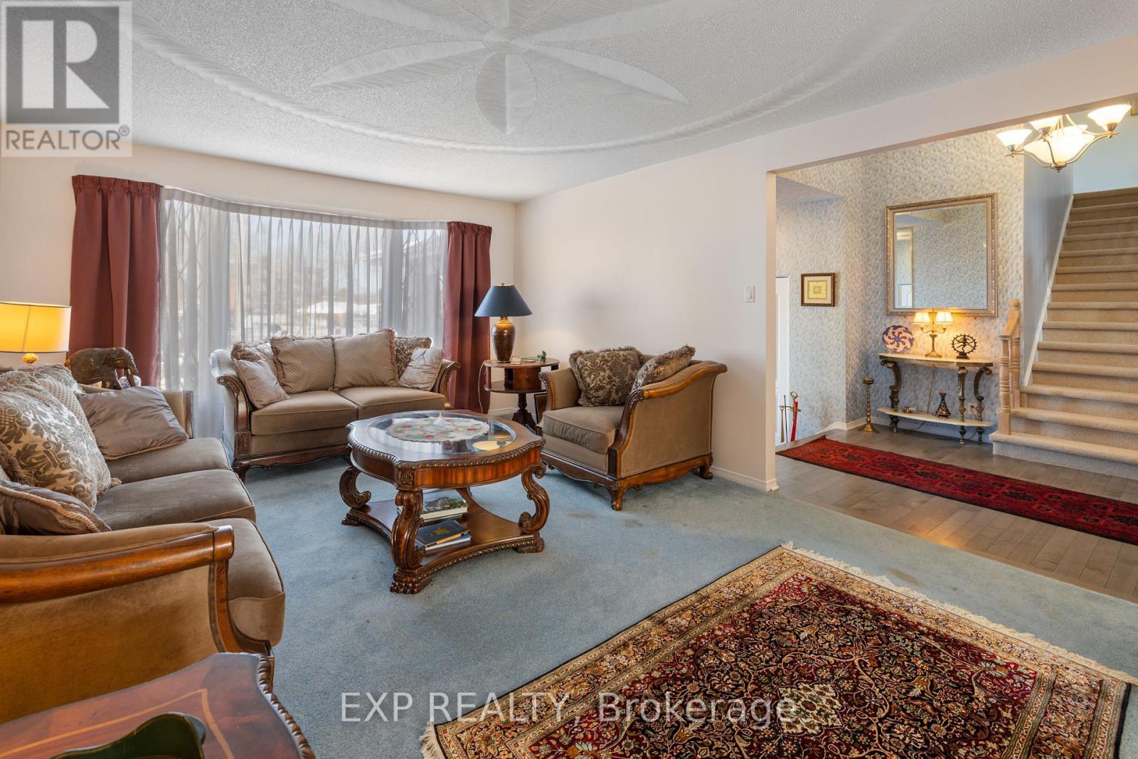 












1595 DU PARC AVENUE

,
Clarence-Rockland,




Ontario
K4K1C3

