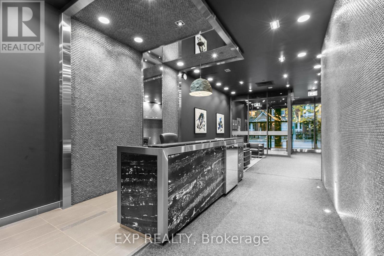 












1513 - 224 LYON STREET N

,
Ottawa,




Ontario
K1R0C1

