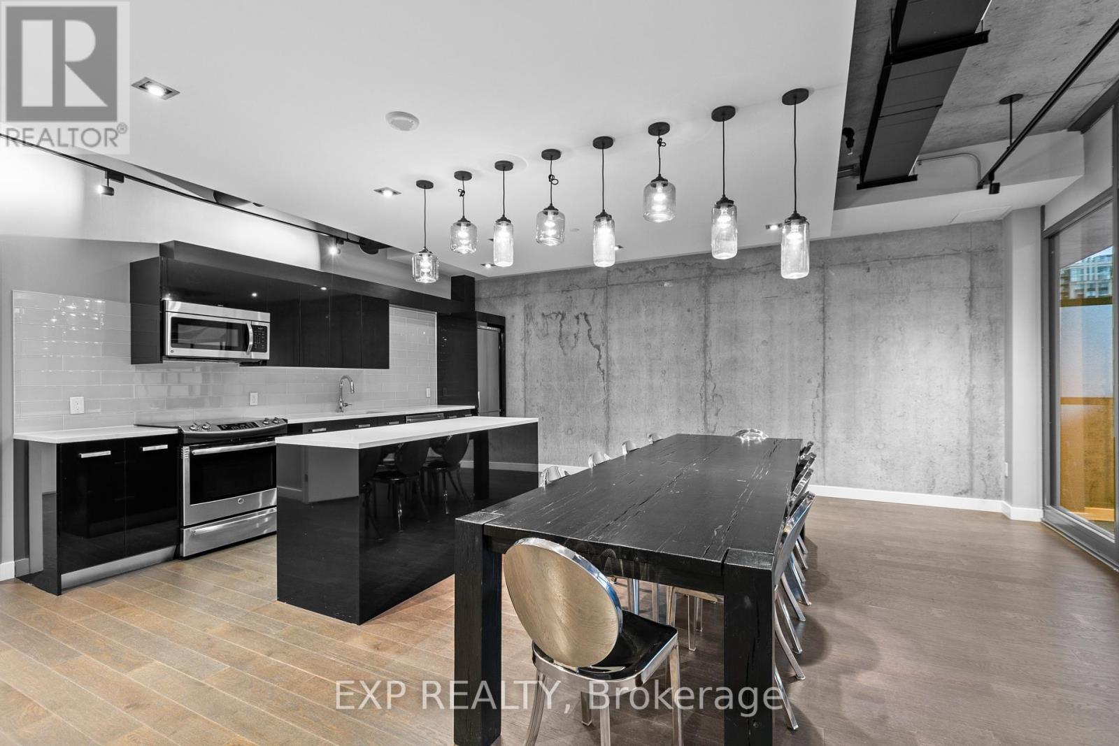 












1513 - 224 LYON STREET N

,
Ottawa,




Ontario
K1R0C1

