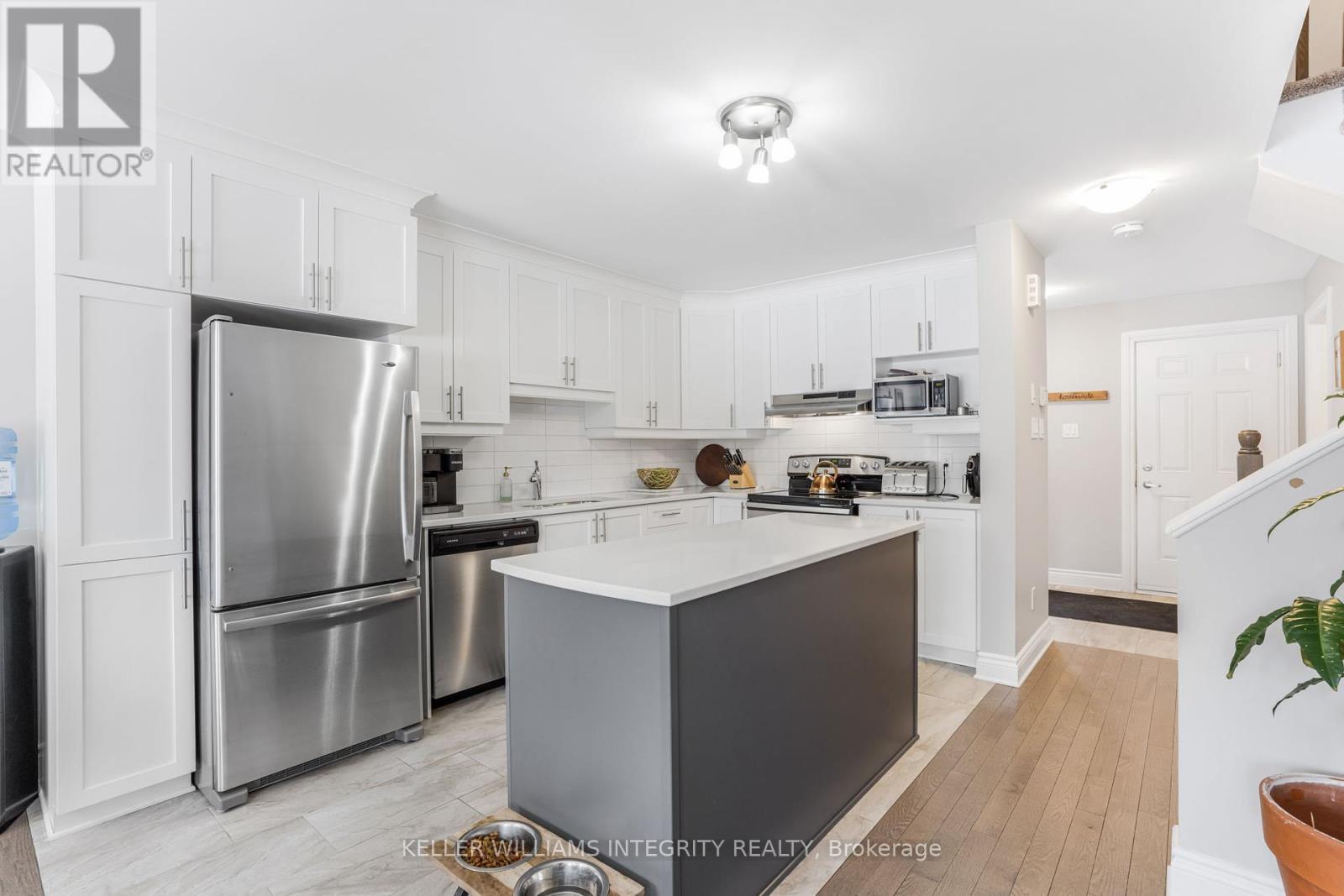 












229 DION AVENUE

,
Clarence-Rockland,




Ontario
K4K0M2

