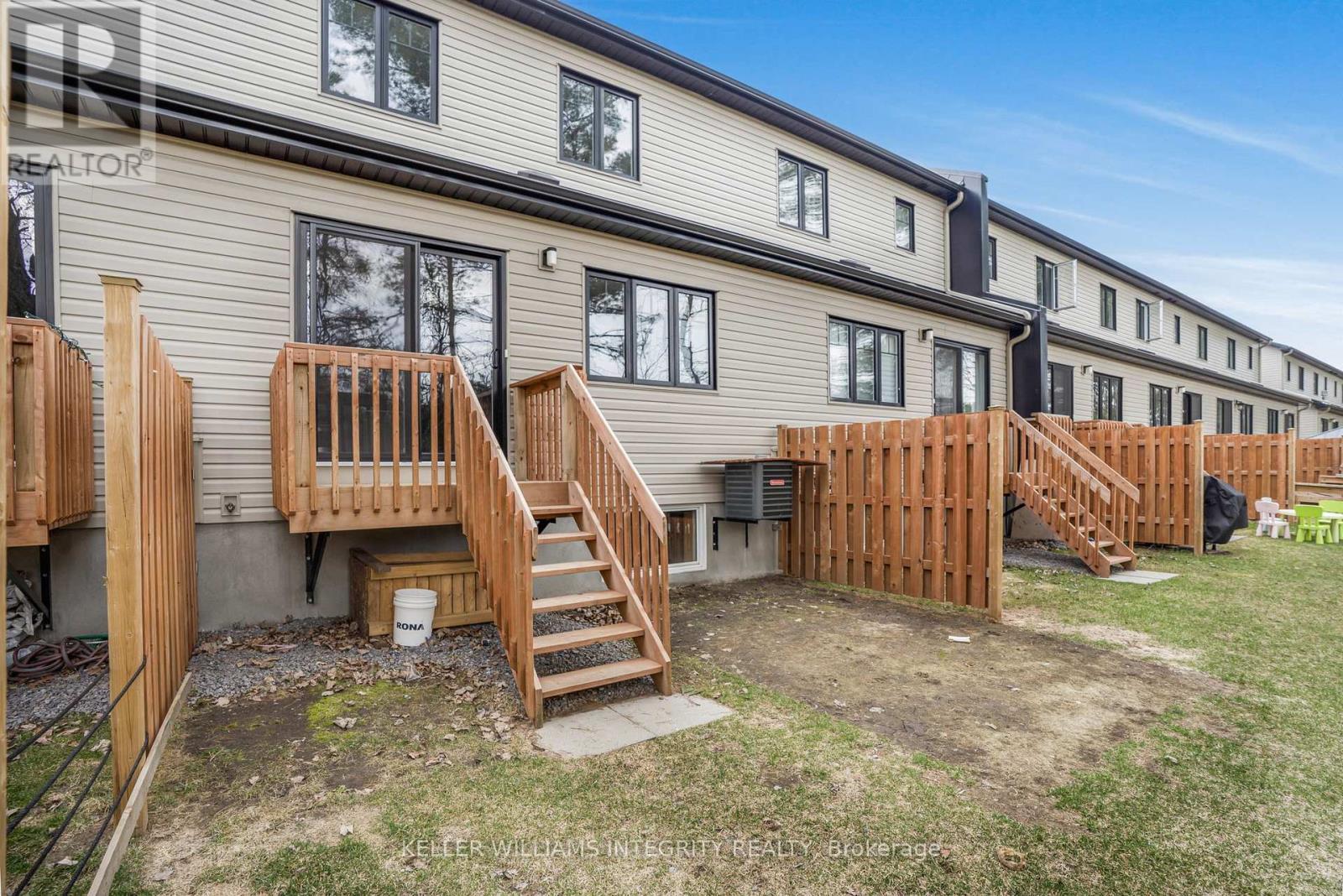 












229 DION AVENUE

,
Clarence-Rockland,




Ontario
K4K0M2

